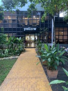 Yellow Coworking Spaceの入口